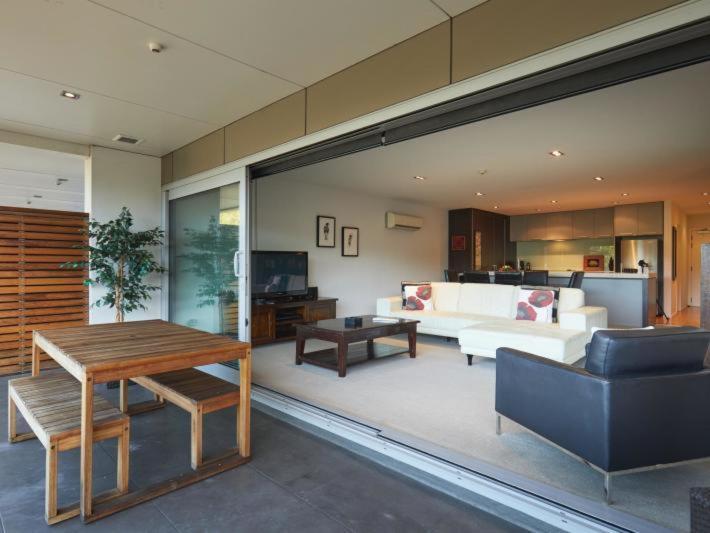 Pohutukawa Apartment Picton Exterior photo